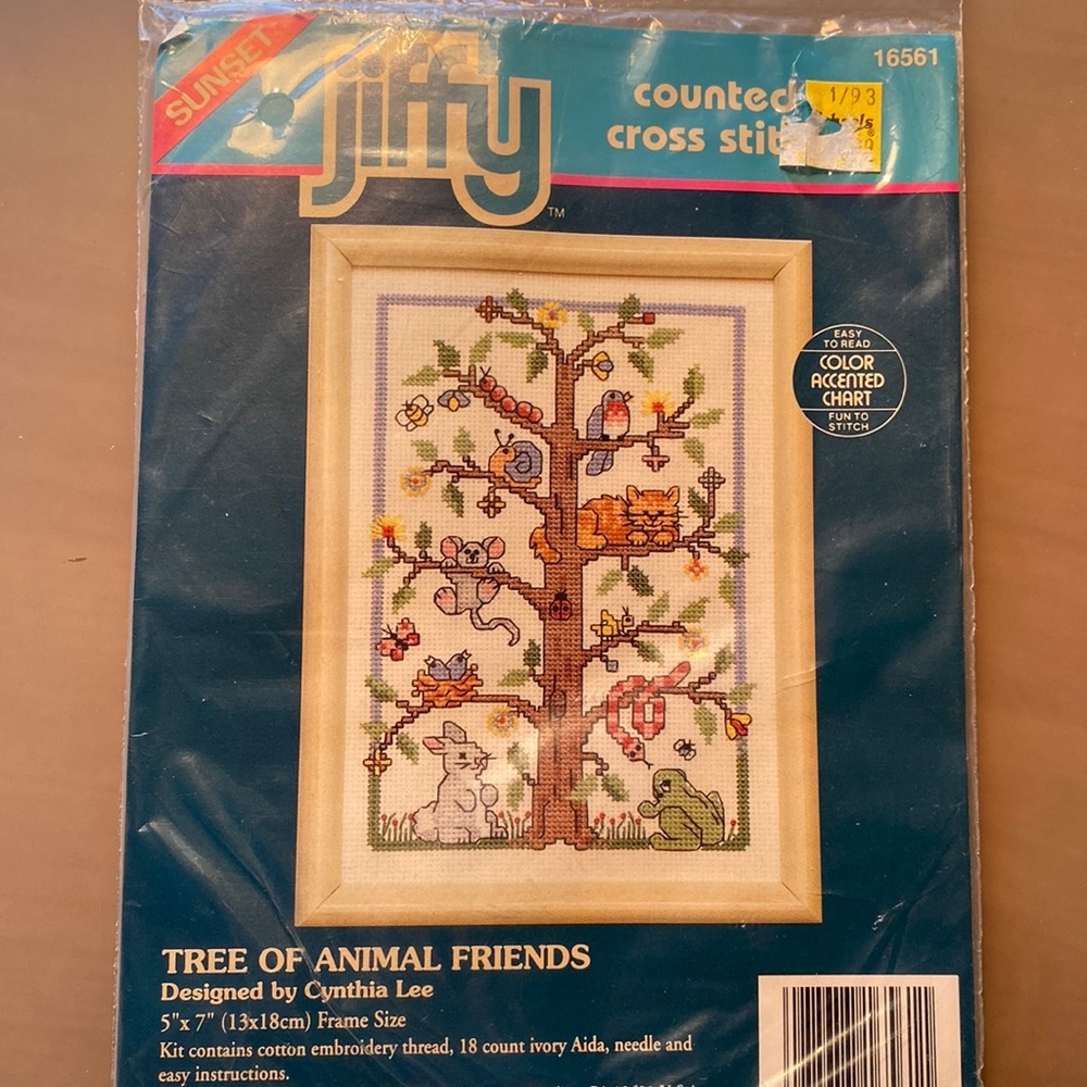 Jiffy Counted Cross Stitch kit NIP Tree of Animal Friends 5x7